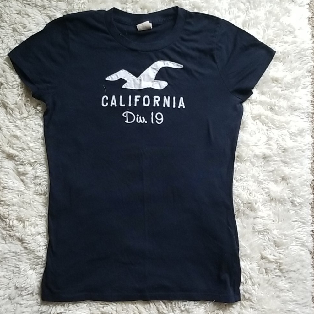 Hollister t shirt